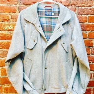 Pendleton men's coat size medium.